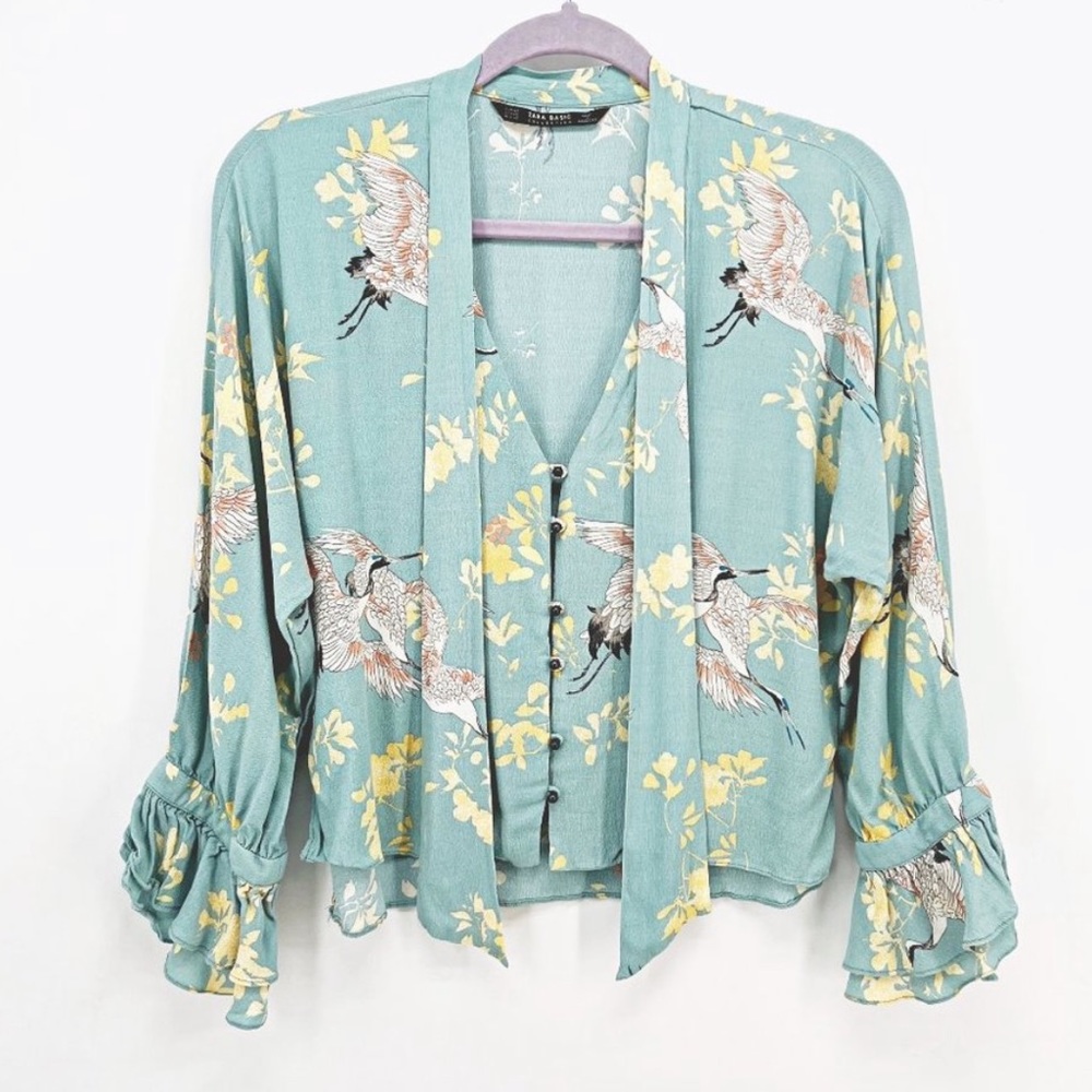 ZARA Japanese Crane Print Long Sleeve Blouse Ruffle Sleeve Sz XS Aqua Bl…